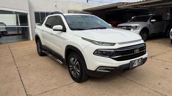 FIAT TORO 2.0 16V TURBO DIESEL FREEDOM 4WD AT9 FIAT TORO 2.0 16V TURBO DIESEL FREEDOM 4WD AT9